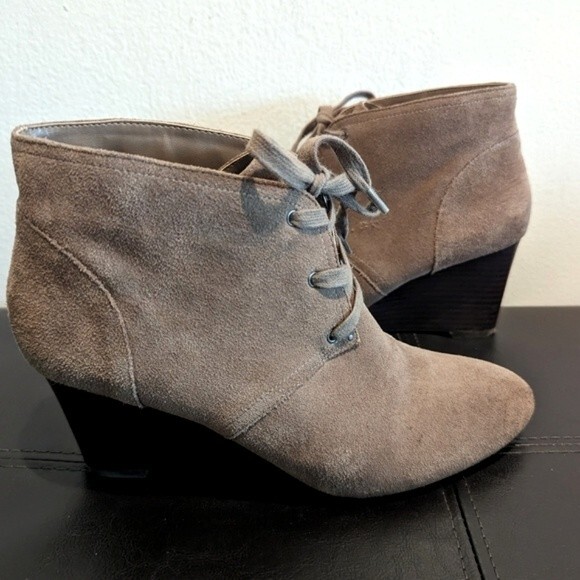 Ralph Lauren TAMIA Genuine Suede Taupe Tan Wedged Booties PORCINI Sport - Picture 9 of 11